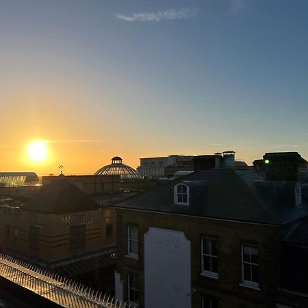 Stunning New Penthouse Apartment Southend-on-Sea Exterior foto